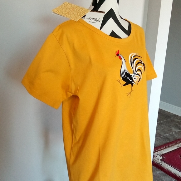 🆕 Bob Mackie Rooster 🐓 Top - Picture 3 of 4